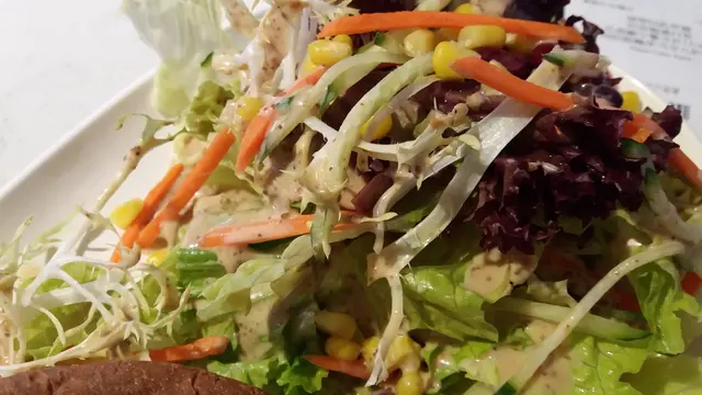 全麥漢堡焗釀雞肉漢堡扒