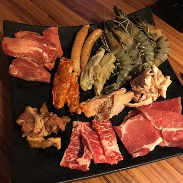 牛肉、雞翼、蝦