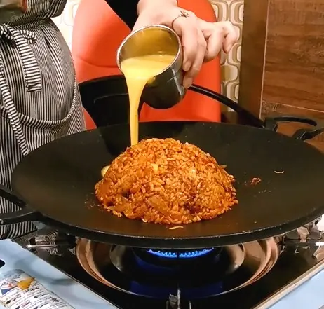 漢拿山芝士蛋溶岩豚肉炒飯