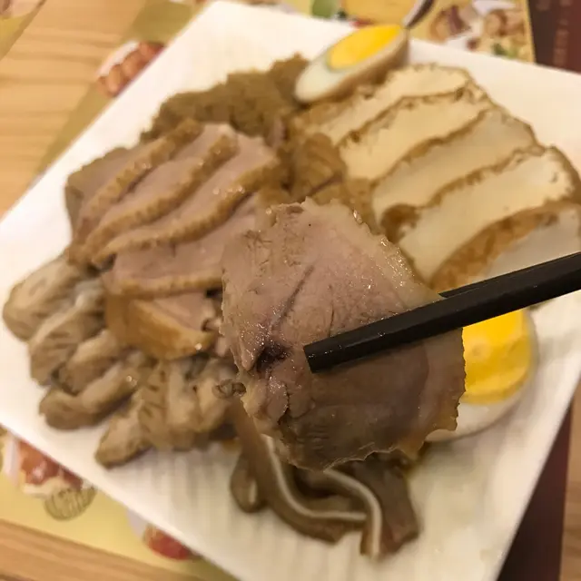 滷水拼盤（例）