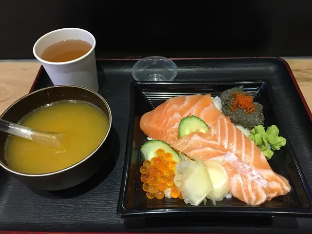 由於海膽賣晒,於是我梗左蟹膏代替