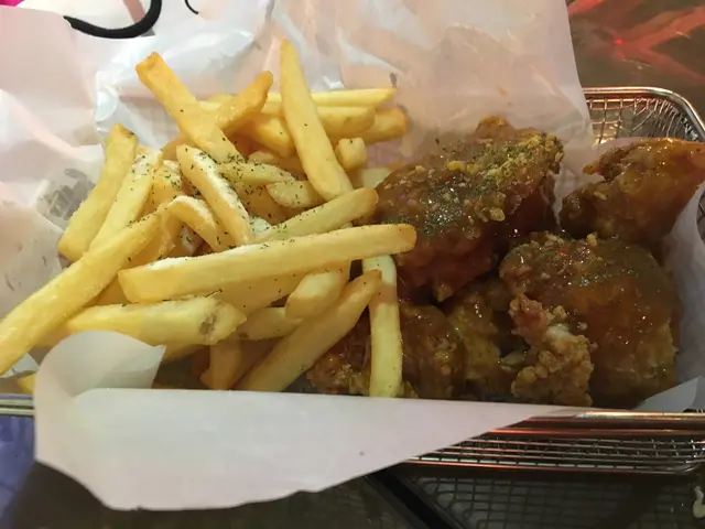 無骨秘製蒜香汁炸雞