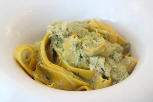 蟹肉馬蘇尼拉芝士手造意大利寬麵 (Homemade Tagliatelle with Crab and DOP Mozzarella Bufula)