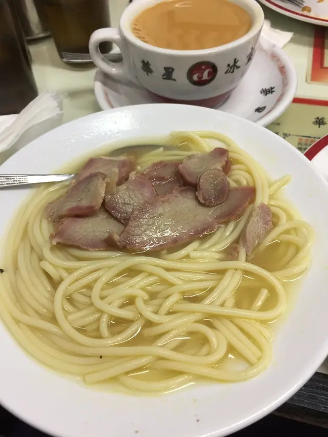 常餐: 叉燒意粉/通粉