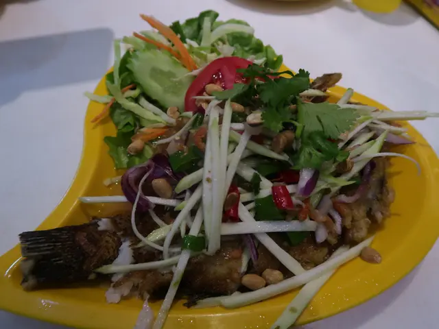 青芒絲沙律筍殼魚