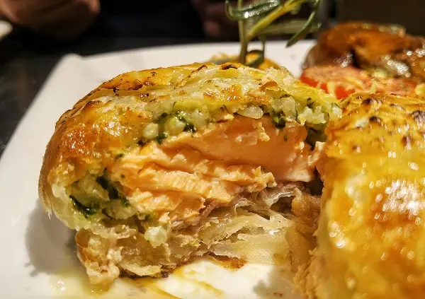 菠菜酥皮焗三文魚