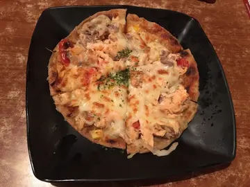 三文鱼粟米千岛薄饼