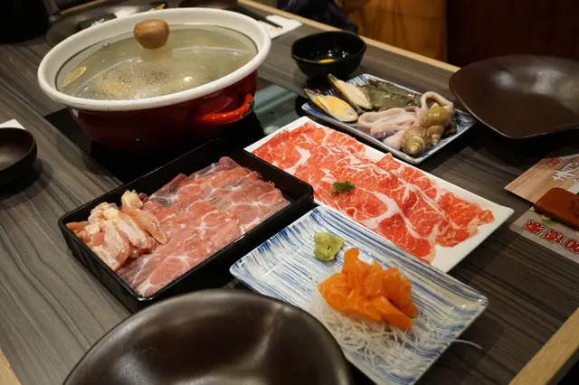 壽喜燒還是一如以往的美好，加上環境、質素俱佳，在日式火鍋店選擇眾多的前題下，還是會以牛気作為我的首選。