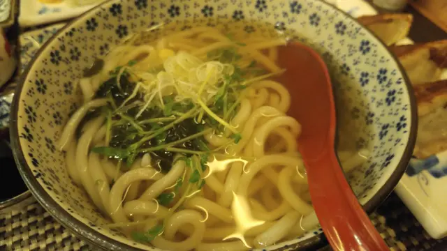餃子烏冬