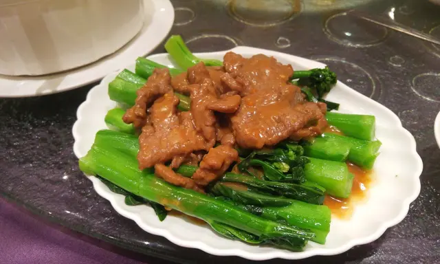 這碟的沙爹醬十分稀薄, 不夠香又不夠濃