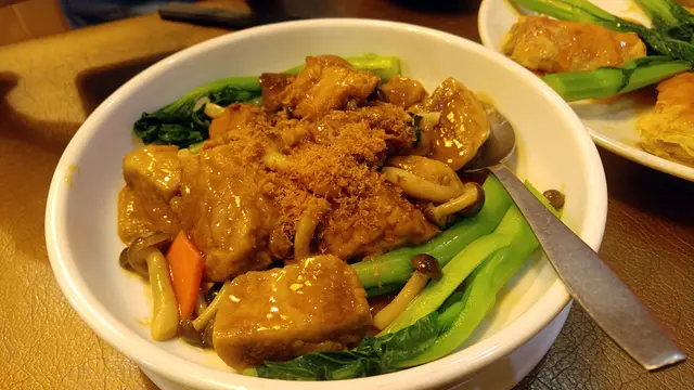 靈芝菇肉鬆豆腐