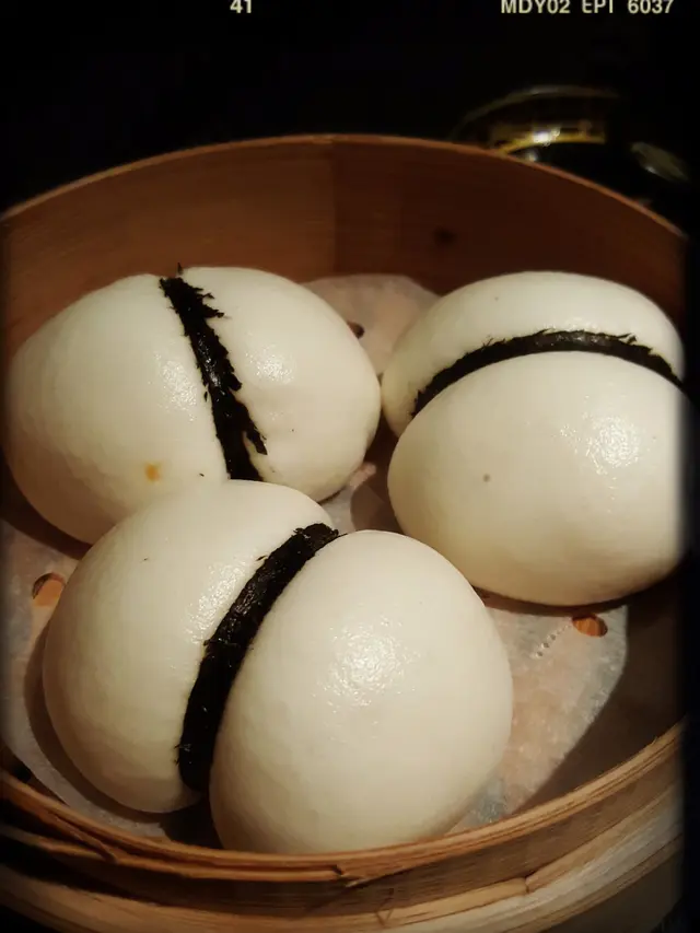 薑蔥龍蝦包（$88/三件）