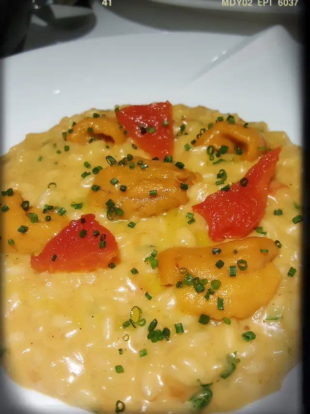 Hokkaido Sea Urchin risotto with fresh Wasabi and Chives（$328）