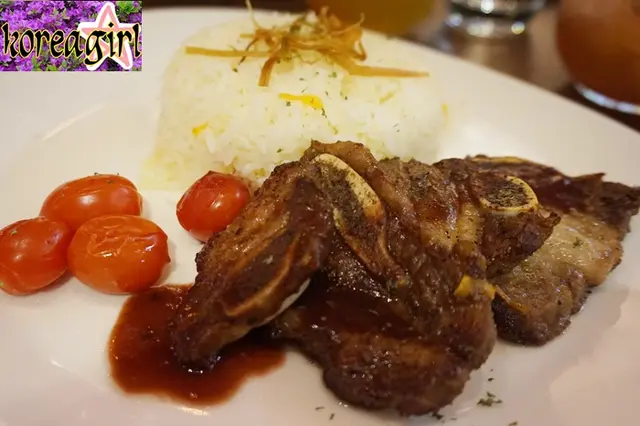 炭燒七味牛小排配甘荀牛油飯 Shichimi Grilled Short Rib w/Carrot Butter Rice 