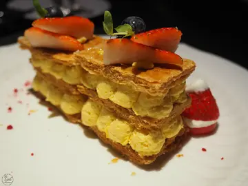 野莓千层酥（$88）