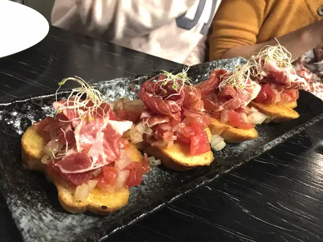 西班牙風乾火腿茄多士