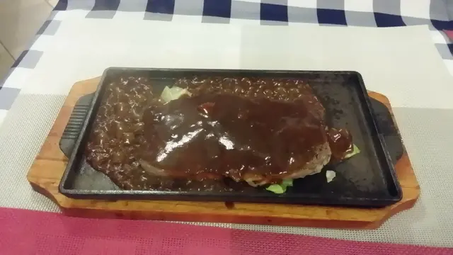 沒有雪花，但都ok 既，可以一試。建議揀5成熟，因為多數上碟時會過熟。