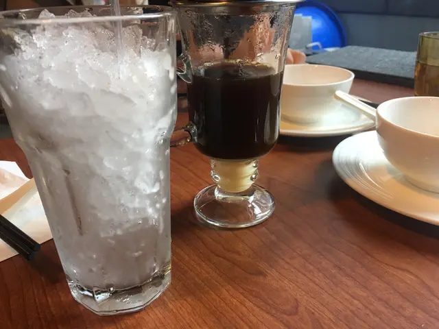 好特別嘅飲法,杯底係奶