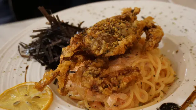 明太子炸軟殼蟹忌廉汁意大利麵