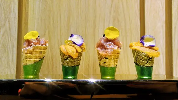 魚子醬迷你脆筒二重奏