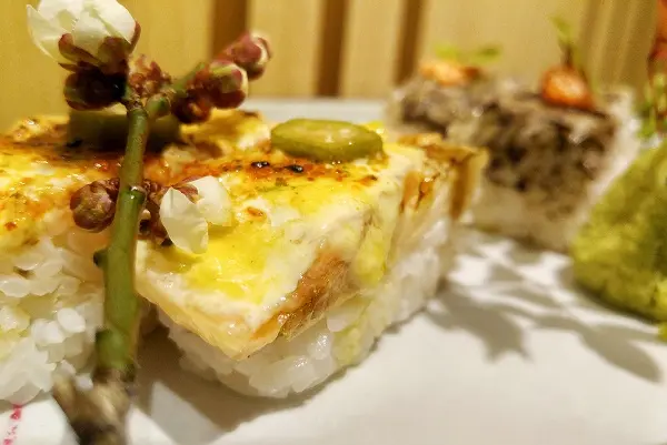 芒果醬三文魚押壽司