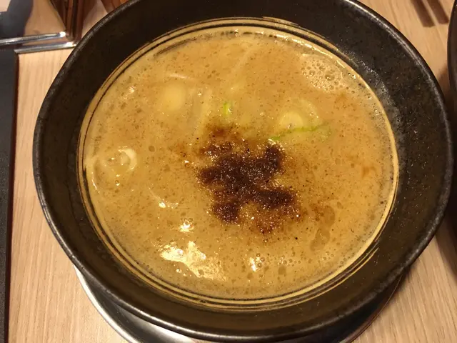 豚骨味突出,個汁濃郁得黎又唔會濃得過份