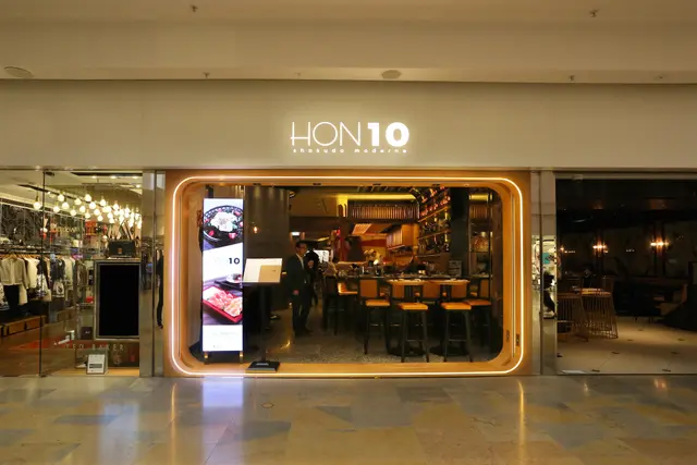 HON10門口設計十分突出