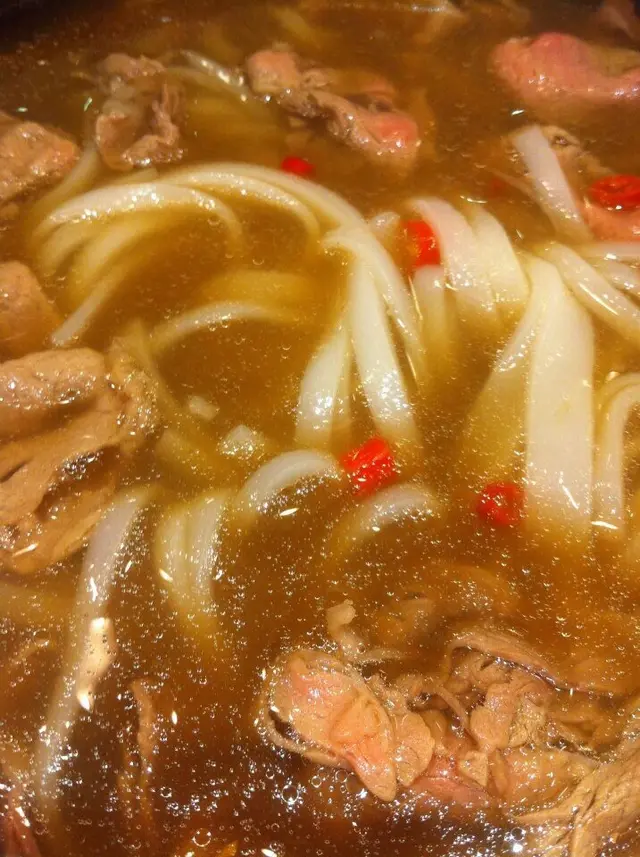 生牛肉河粉全走