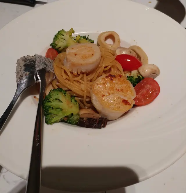 佛羅倫斯花枝干貝麵