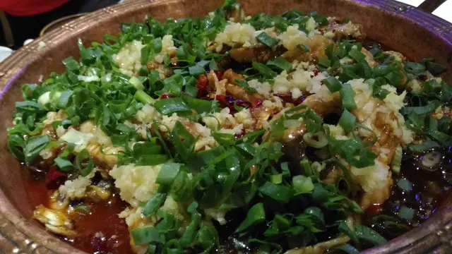 銅盤金椒脆魚窩