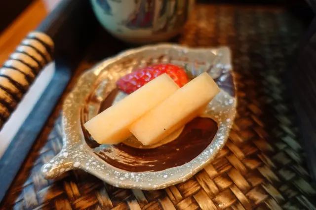 甜美的哈密瓜及鮮紅而酸甜的士多啤梨！