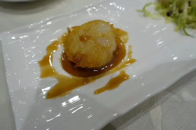 帶子肉厚大隻夠得體，卻是入口太軟腍！令人覺得肉質帶霉！