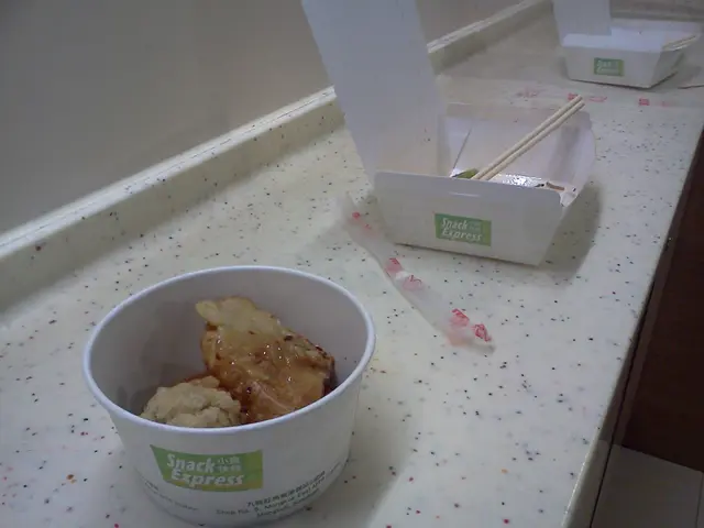 又是黏黏如泥膠的魚肉，仍然沒有改進！