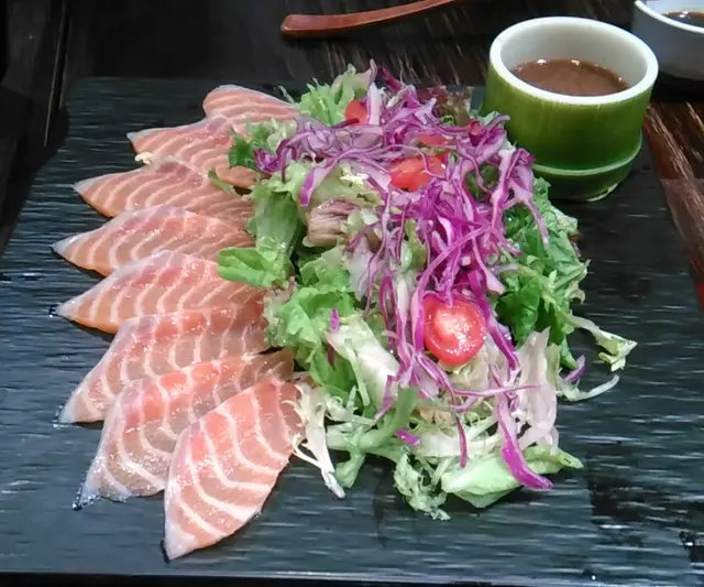 三文魚薄切沙律