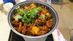 麻辣鸡煲