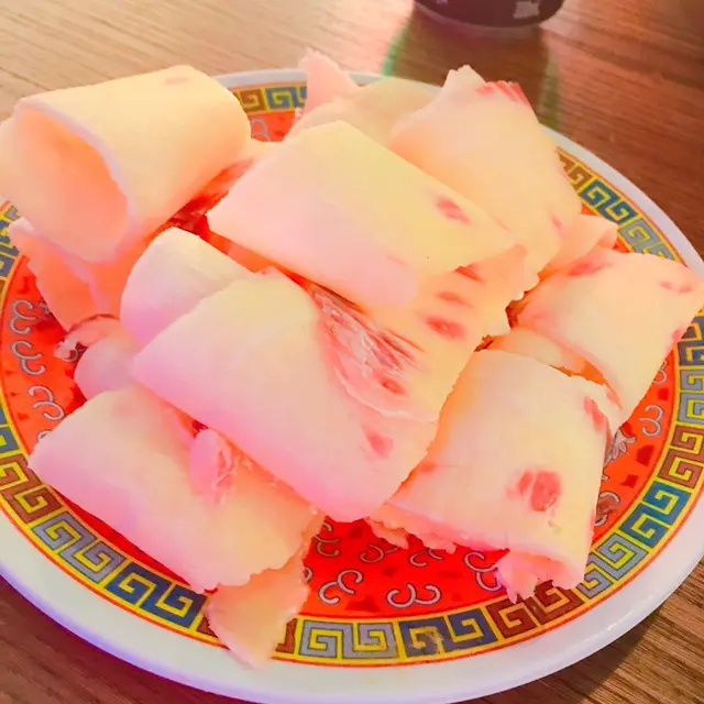 牛胸口旁