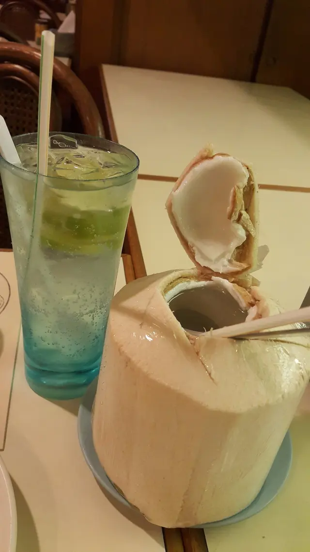 椰青及青檸七喜