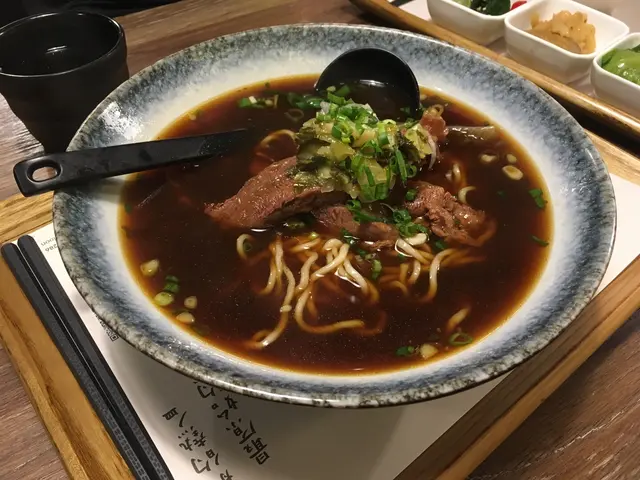 招牌紅燒牛肉麵