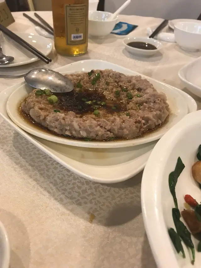 土魷蒸肉餅