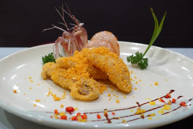 黃金拆肉瀨尿蝦 ($128/隻)