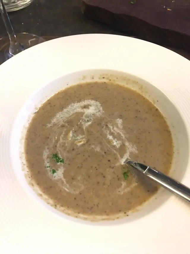 除了湯夠濃郁之餘，還明顯感受到牛肝菌的顆粒，增加了口感