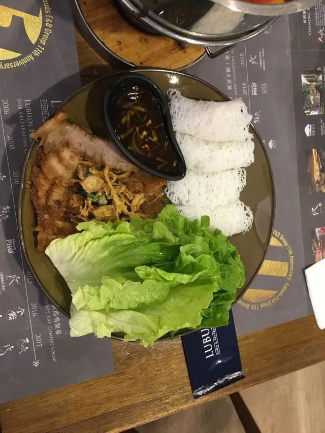 豬頸肉入口香及薄，但略欠韌性