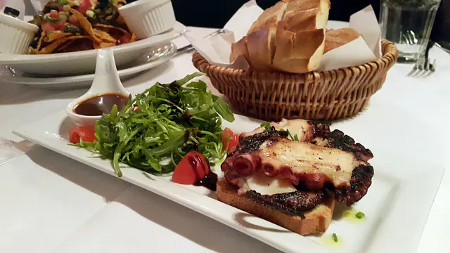 新奧爾良炭燒牛油青檸八爪魚鬚