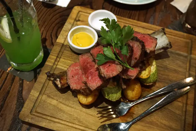 炭燒加拿大牛仔骨 (35oz)