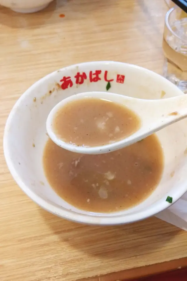 鰹魚魚介湯加到魚介汁中,清鮮味道自然地加強