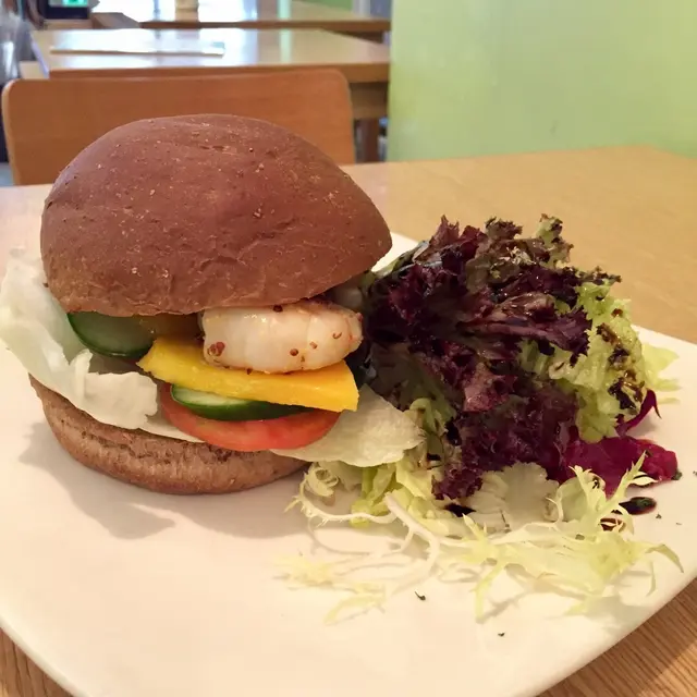 Grilled  Prawn  in  Dijon  Mustard  with  Mango  Burger