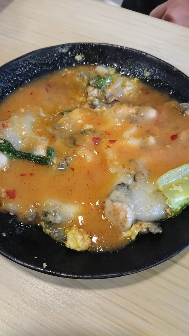 味道不錯，上層的醬汁帶酸甜，幾開胃。