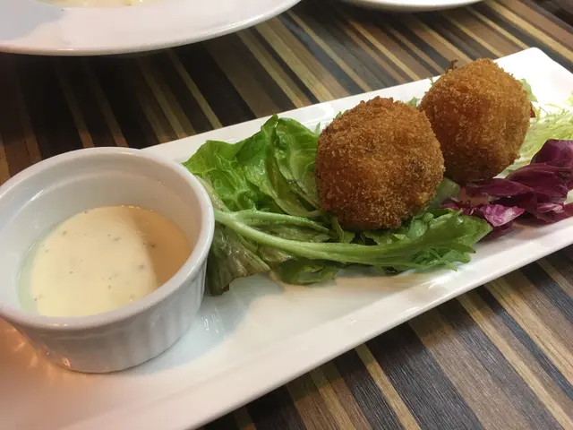 咸咗D，但很香脆。