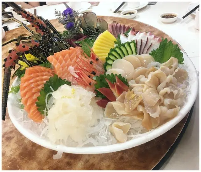 龍蝦刺身拼盤