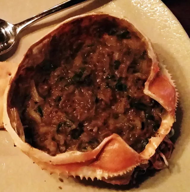 和暖香濃深啡色嘅蟹肉蟹膏充斥滿口 幸福!